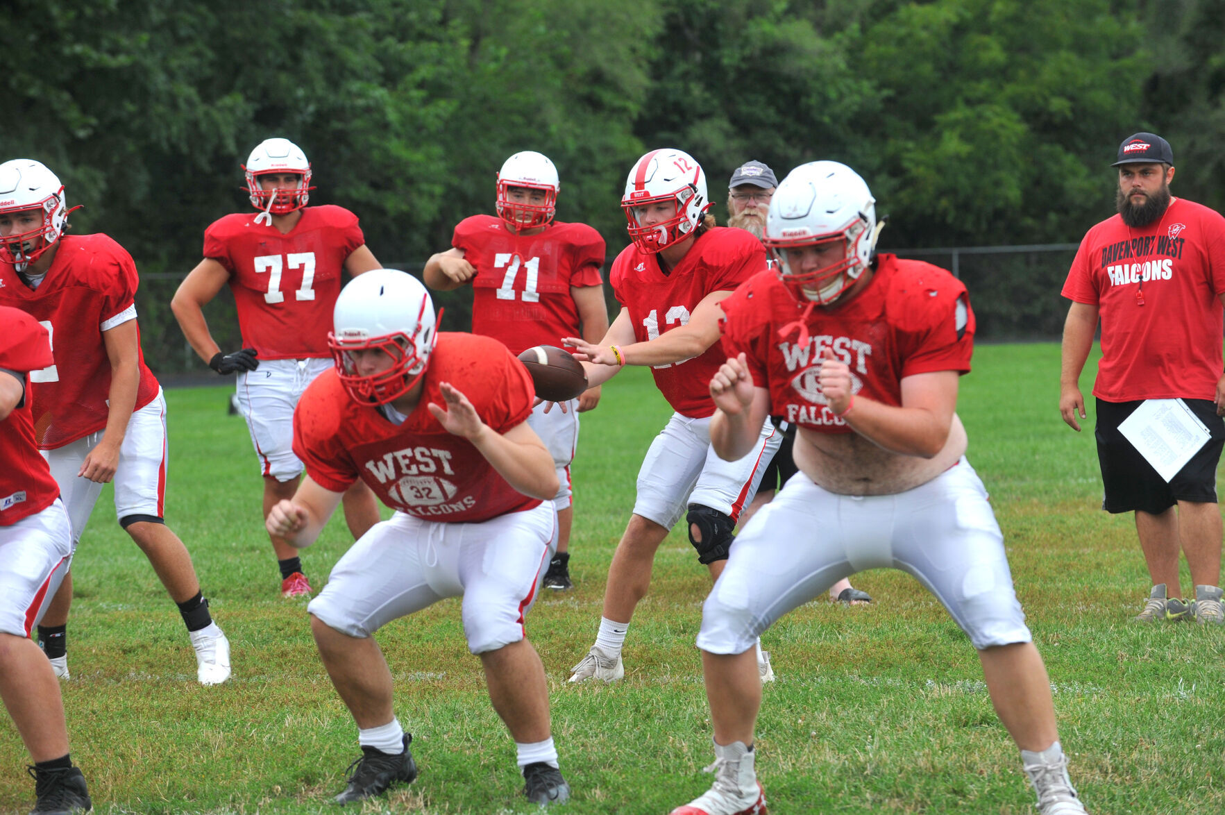081522-qc-spt-west fb practice-253